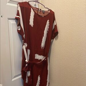 Women’s Rust and White Abstract Print Dress